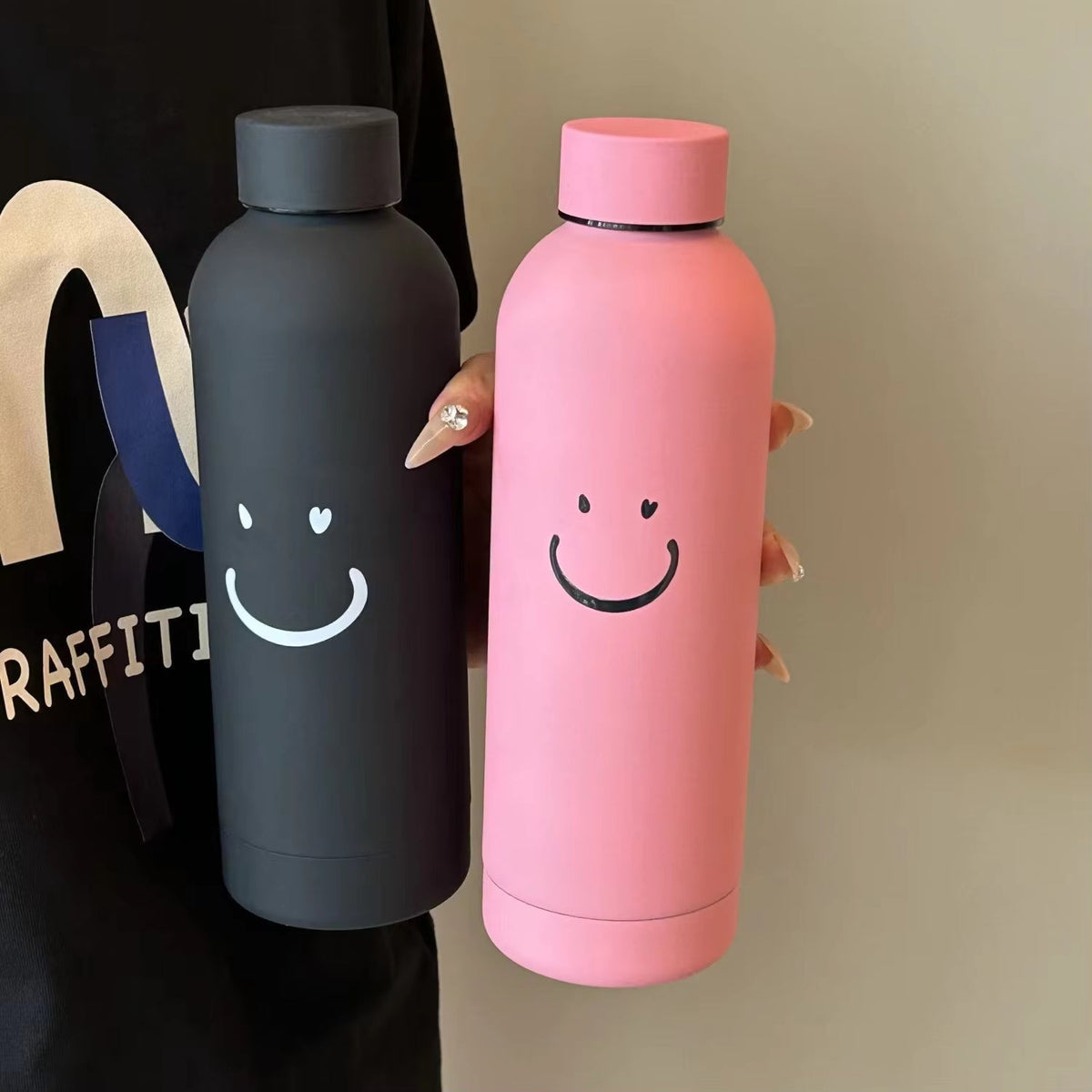500ML Aesthetic Smile Face Glass Bottle (Random Color)
