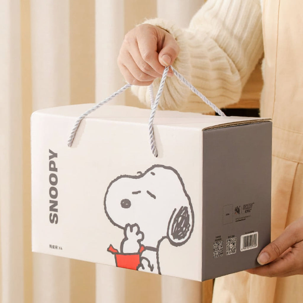 Disney Snoopy Ceramic Bowl Set | 4 Pieces Gift Pack | Premium Ceramic Soup, Cereal & Dessert Bowl Set